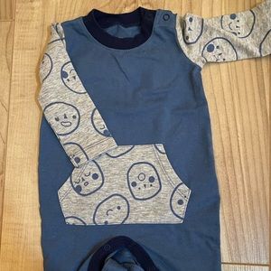 Newborn onesie * bundle 6 for $20 *